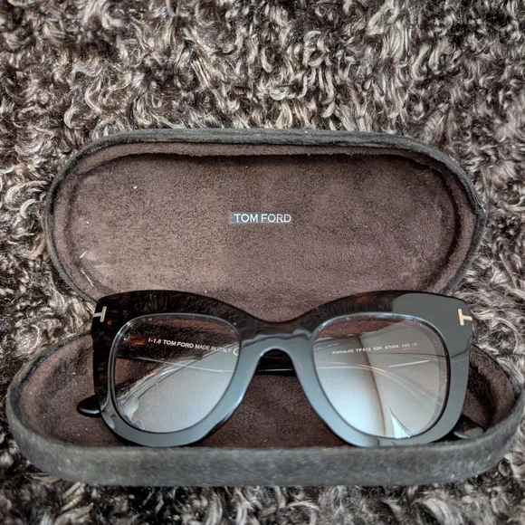 Tom Ford Chick And Stylish Tortoiseshell Sunglasses - Picture 8 of 10